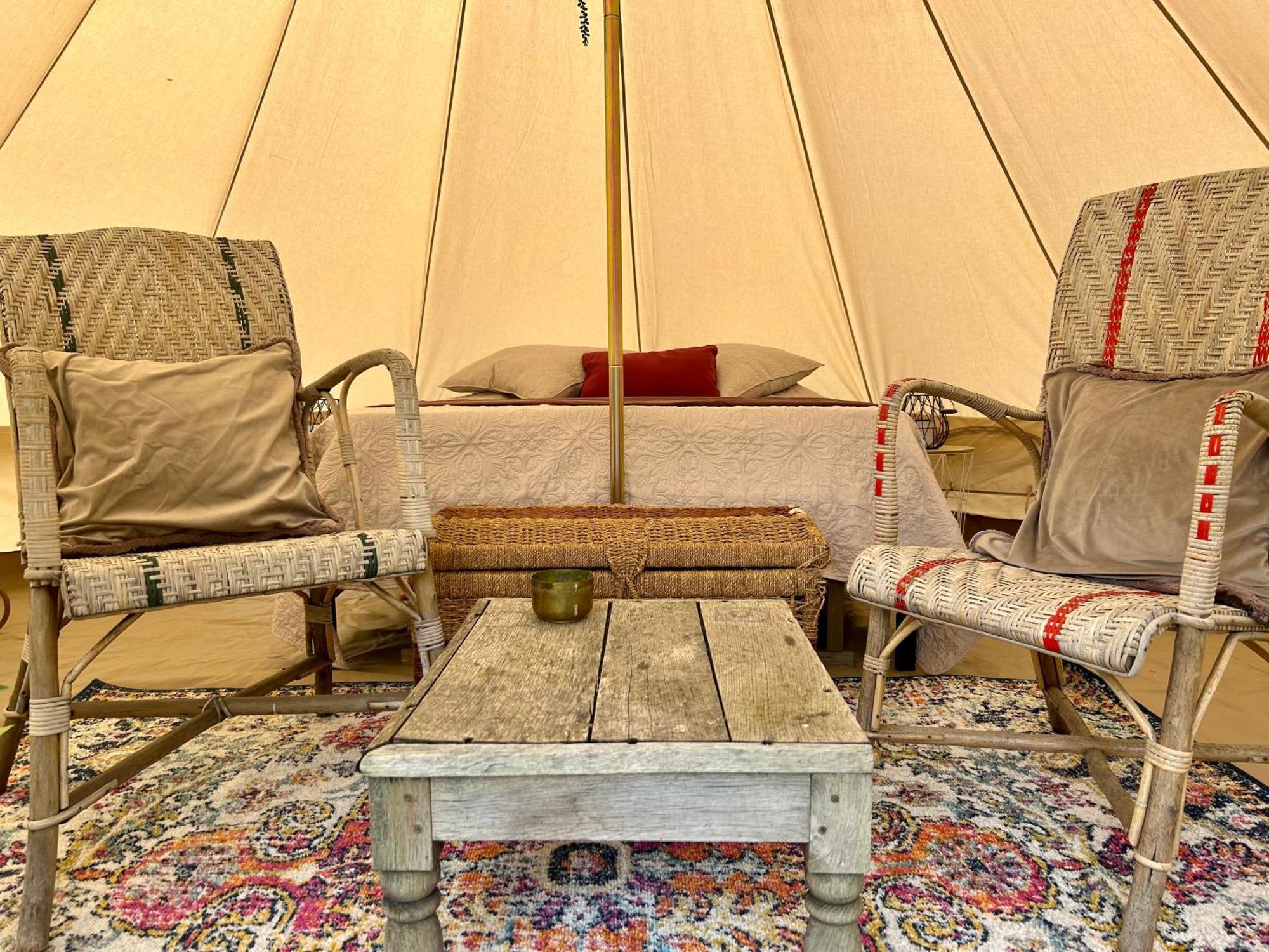 Chambre Au Jardin Tente De Charme Eguzon-Chantome Bilik gambar
