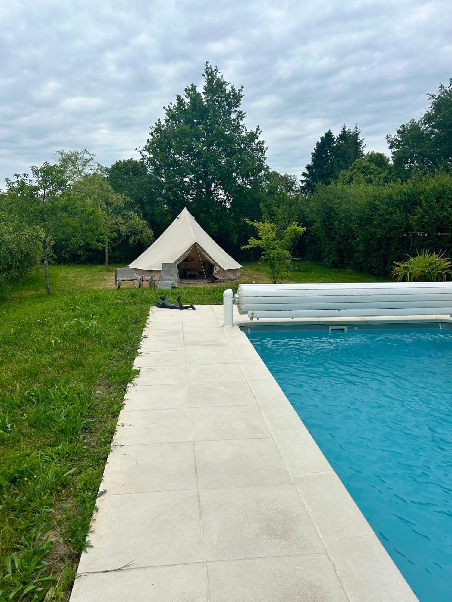 Chambre Au Jardin Tente De Charme Eguzon-Chantome Luaran gambar