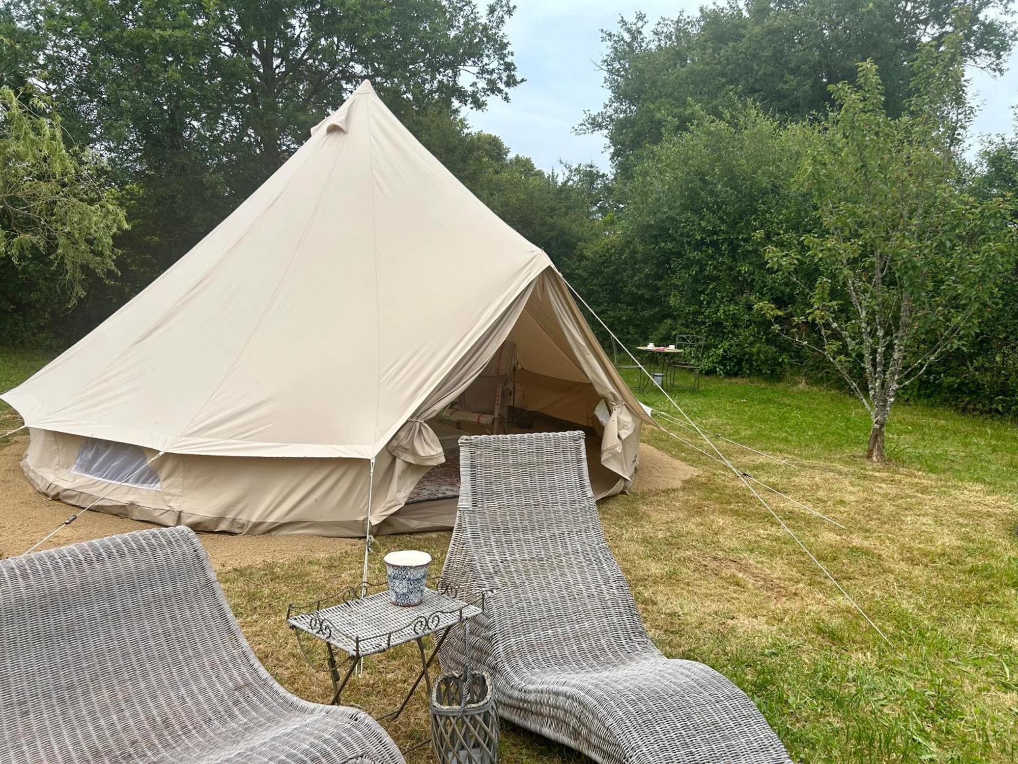 Chambre Au Jardin Tente De Charme Eguzon-Chantome Luaran gambar
