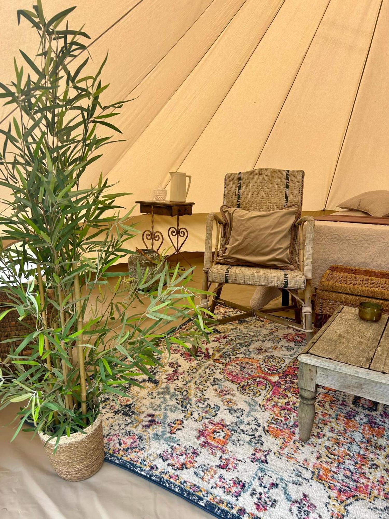 Chambre Au Jardin Tente De Charme Eguzon-Chantome Luaran gambar