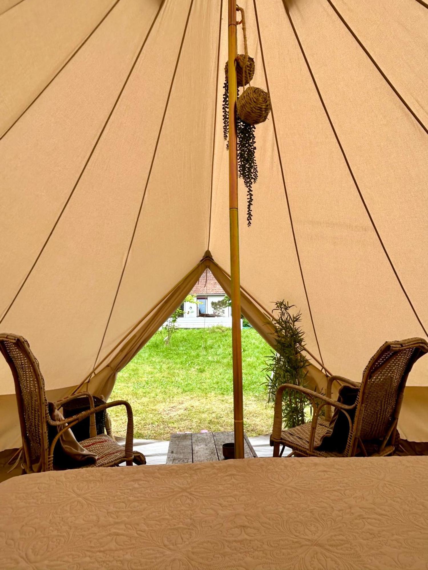 Chambre Au Jardin Tente De Charme Eguzon-Chantome Luaran gambar